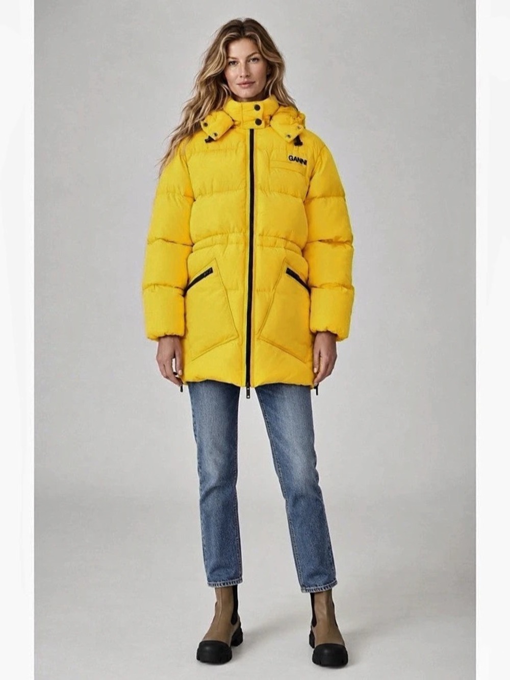 New w/ Tags Ganni Oversized Midi Puffer Jacket size XXS/XS. Fits a Small